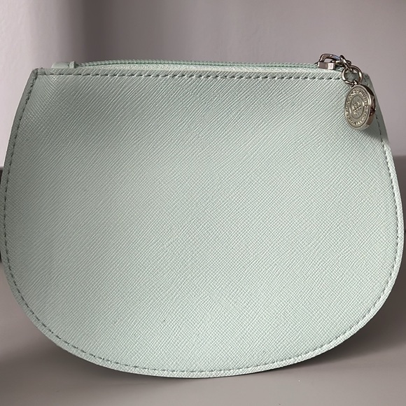 Bath & Body Works Pouch - Picture 2 of 4